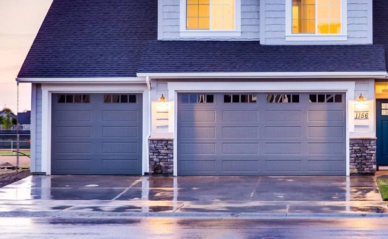 Installation porte de garage Vitrolles