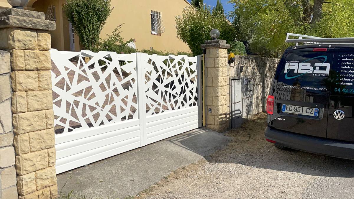 entreprise de vente et installation de portail alu automatique aux Pennes Mirabeau 13170