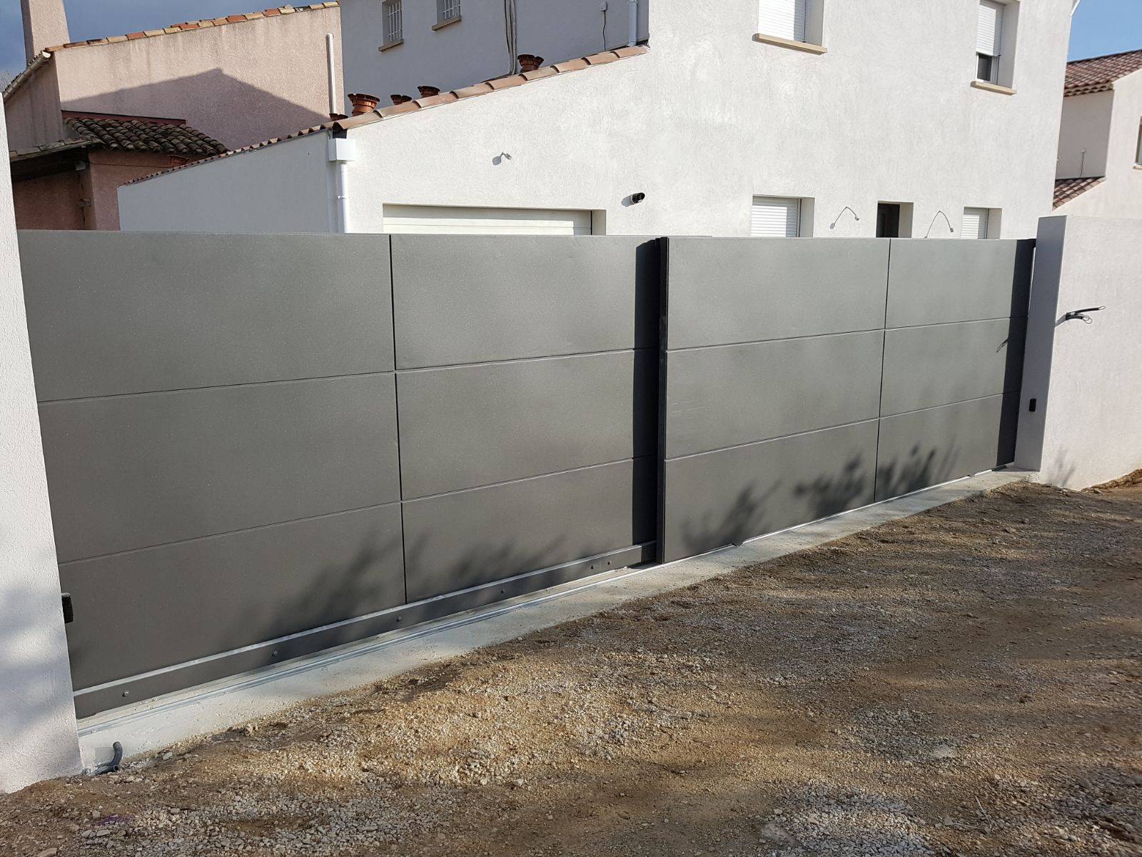 portail coulissant télescopique automatisé à la fare les oliviers par abd automatismes