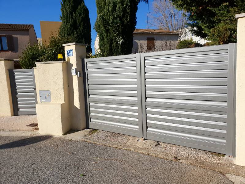 Portail et portillon aluminium coordonnée posés à Rognac par abd automatismes Les Pennes Mirabeau