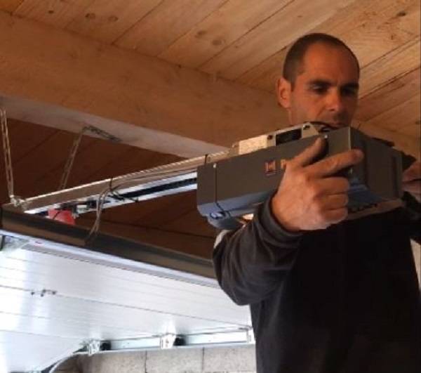 Installateur de motorisation pour porte de garage basculante aux Pennes Mirabeau