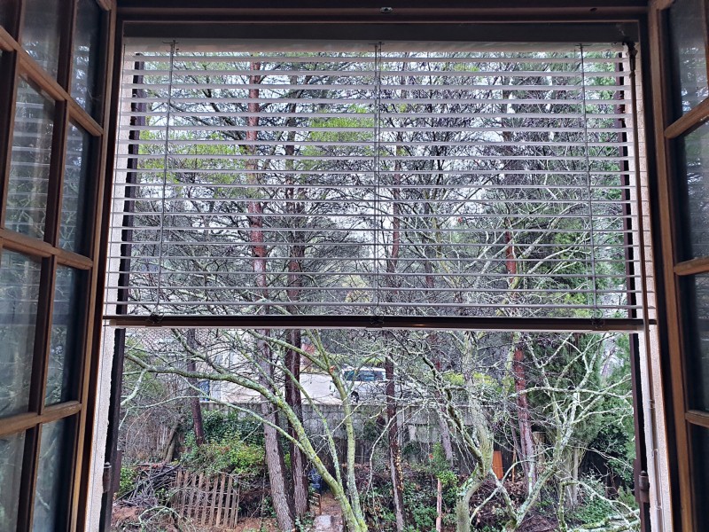 Brise vue aluminium gris anthracite sur mesure orientable manuel aux Pennes Mirabeau