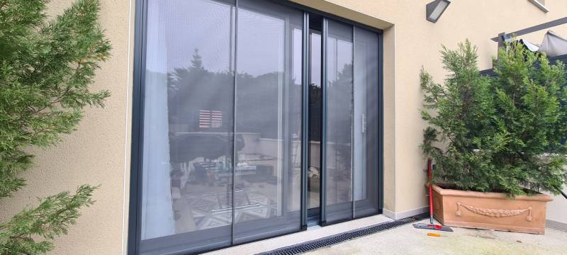 moustiquaire coulissante a plusieurs vantaux pour baie vitrée MARITON chez ABD Automatismes Les Pennes Mirabeau