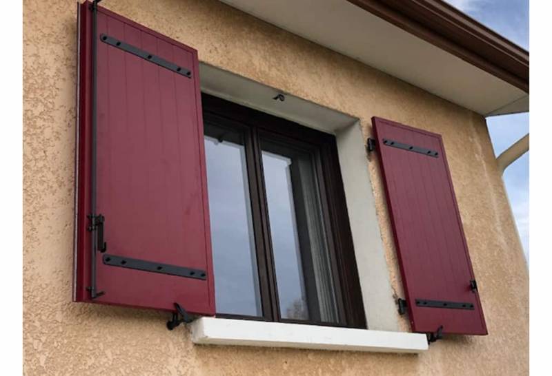 Volet alu battant lame verticale sur mesure KSM aux Pennes Mirabeau par abd automatismes