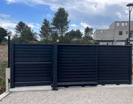 Notre zone d'activité pour ce service Portail coulissant télescopique 2 vantaux en aluminium